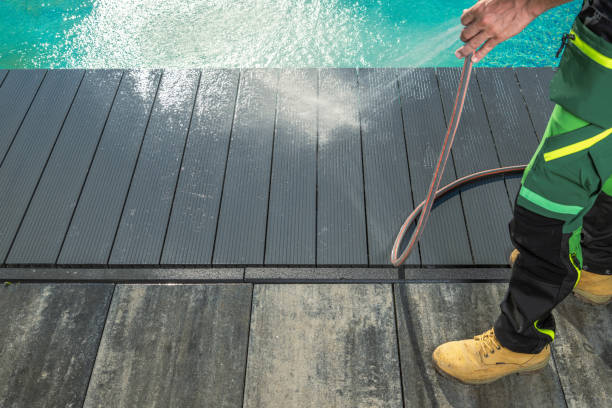 Best Sidewalk Pressure Washing  in Lynnwood, WA